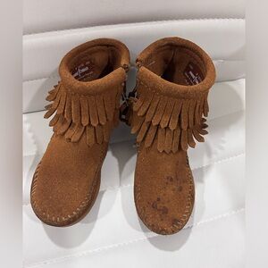 Minnetonka Tan Suede Fringe Boots